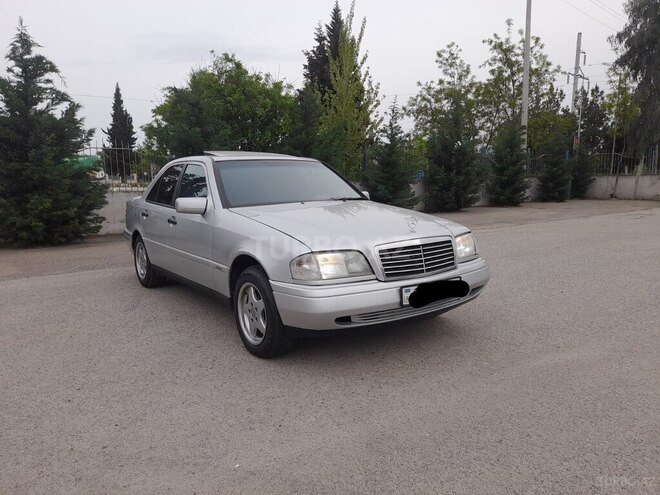 Mercedes C 220 1994, 300,000 km - 2.2 л - Sabirabad
