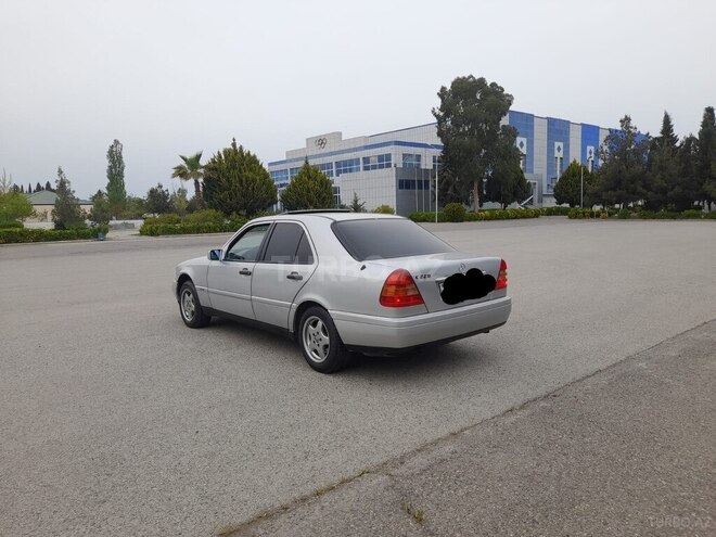 Mercedes C 220 1994, 300,000 km - 2.2 л - Sabirabad