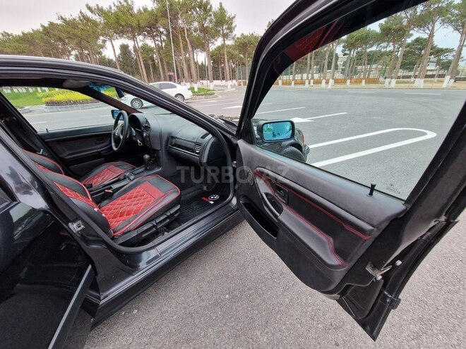 BMW 318 1997, 243,457 km - 1.8 l - Sumqayıt