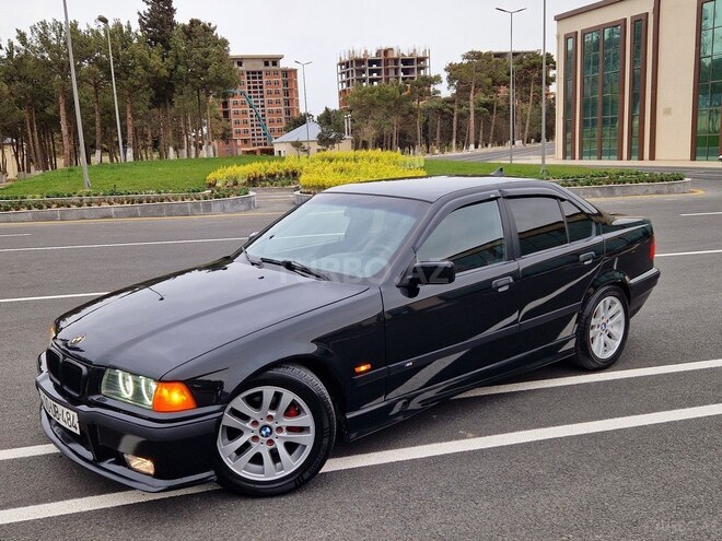 BMW 318 1997, 243,457 km - 1.8 l - Sumqayıt