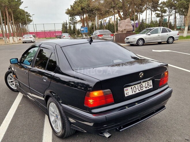 BMW 318 1997, 243,457 km - 1.8 l - Sumqayıt