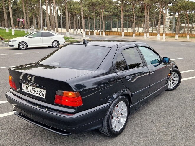 BMW 318 1997, 243,457 km - 1.8 l - Sumqayıt