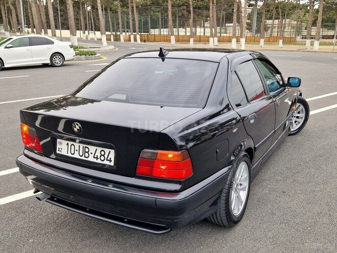 BMW 318 1997, 243,457 km - 1.8 l - Sumqayıt