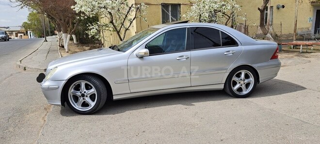 Mercedes C 180 2003, 246,700 km - 1.8 л - Sumqayıt