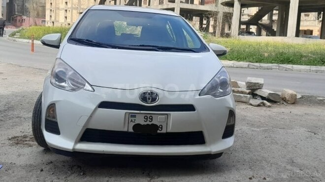 Toyota Prius C 2012, 130,000 km - 1.5 л - Bakı
