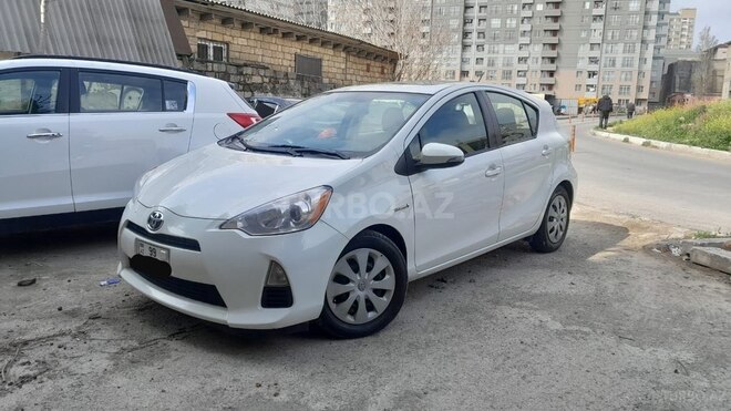 Toyota Prius C 2012, 130,000 km - 1.5 л - Bakı
