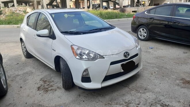 Toyota Prius C 2012, 130,000 km - 1.5 л - Bakı