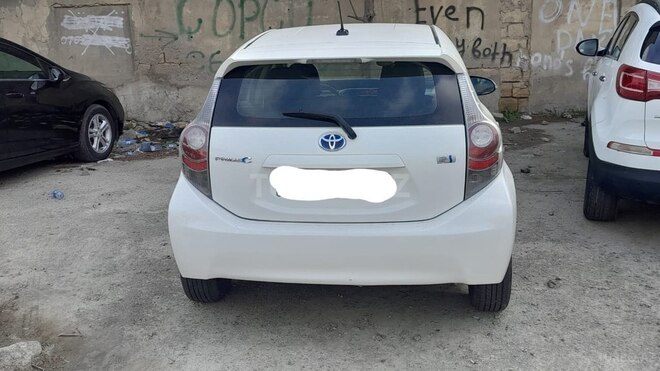 Toyota Prius C 2012, 130,000 km - 1.5 л - Bakı