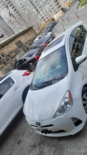 Toyota Prius C 2012, 130,000 km - 1.5 л - Bakı