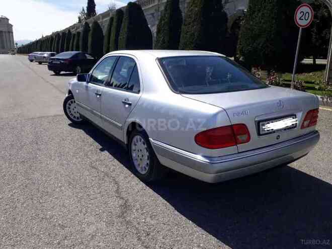 Mercedes E 240 1999, 190,000 km - 2.4 l - Gəncə