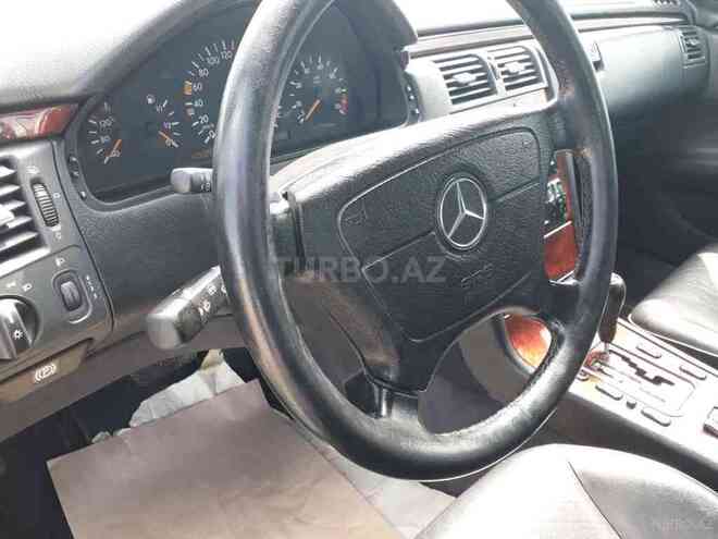 Mercedes E 240 1999, 190,000 km - 2.4 l - Gəncə