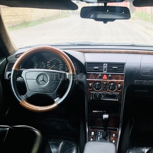Mercedes C 200 1996, 224,000 km - 2.0 л - Şirvan