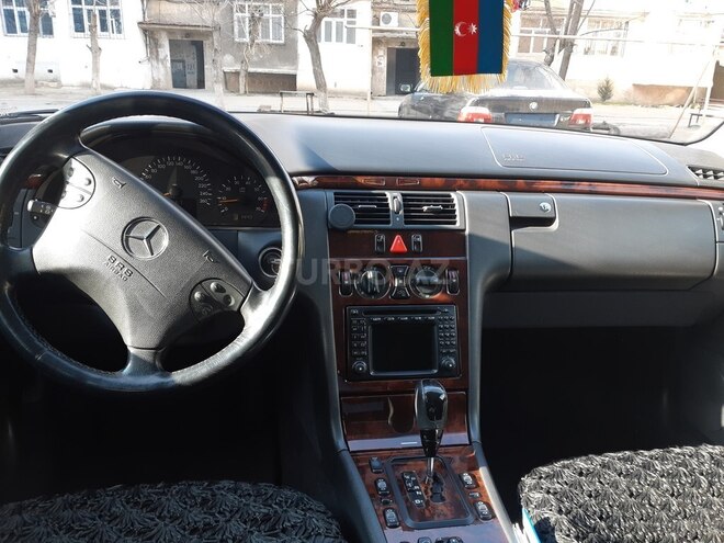 Mercedes E 240 2000, 234,000 km - 2.6 l - Sumqayıt