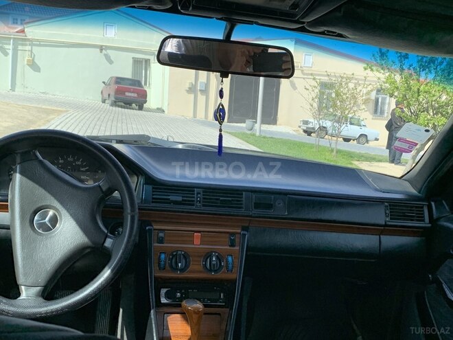 Mercedes E 200 1992, 100,000 km - 2.0 l - Bakı