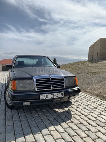 Mercedes E 200 1992, 100,000 km - 2.0 l - Bakı