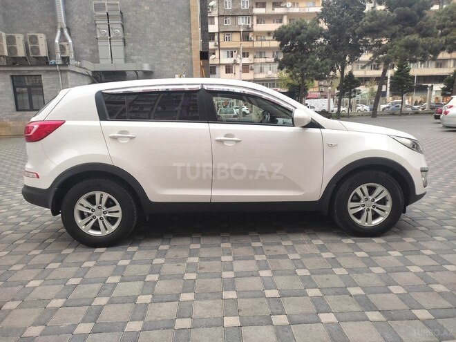 Kia Sportage 2013, 179,800 km - 2.0 l - Bakı