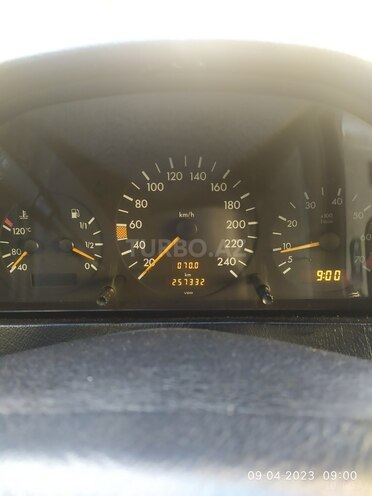 Mercedes C 200 1995, 262,332 km - 2.0 л - Bakı