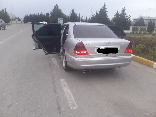 Mercedes C 240 2000, 293,000 km - 2.4 l - Bakı