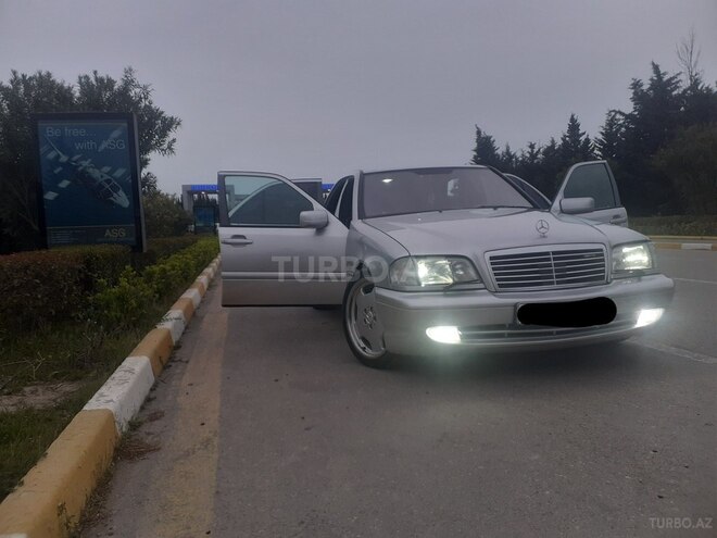 Mercedes C 240 2000, 293,000 km - 2.4 l - Bakı