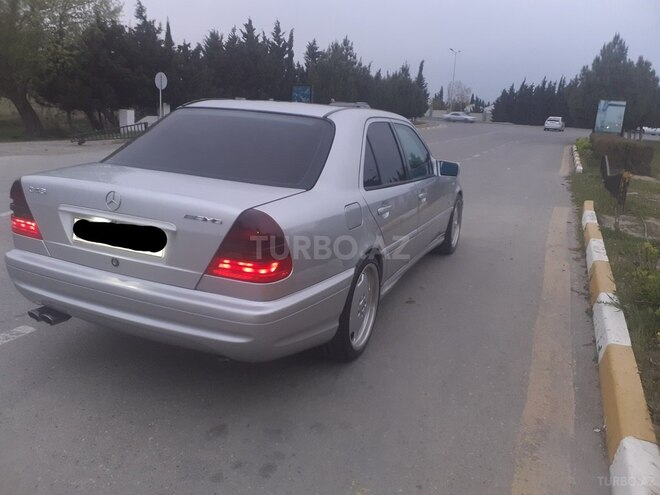 Mercedes C 240 2000, 293,000 km - 2.4 l - Bakı