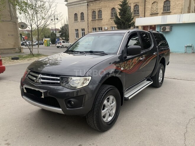 Mitsubishi L200 2013, 187,043 km - 2.5 l - Bakı