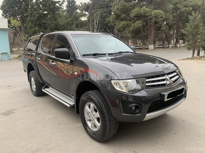 Mitsubishi L200 2013, 187,043 km - 2.5 l - Bakı