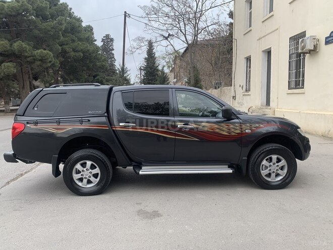 Mitsubishi L200 2013, 187,043 km - 2.5 l - Bakı