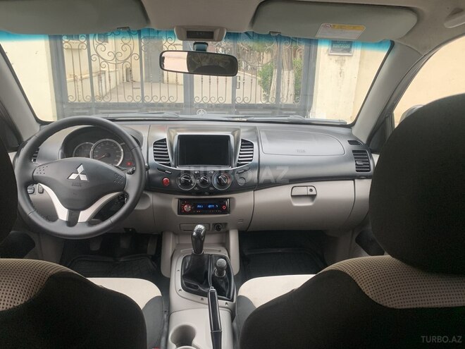 Mitsubishi L200 2013, 187,043 km - 2.5 l - Bakı