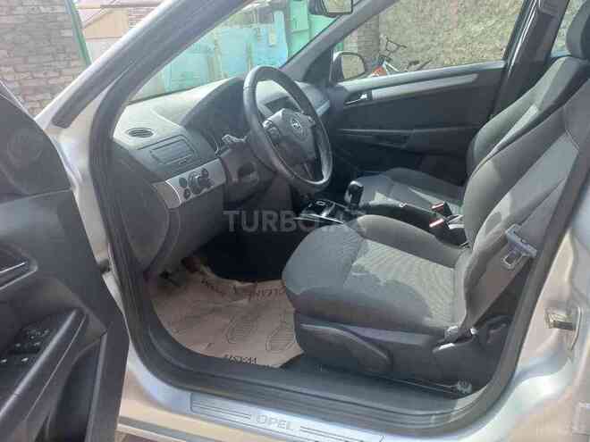 Opel Astra 2010, 197,000 km - 1.4 l - Bakı