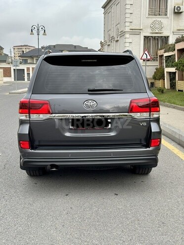 Toyota Land Cruiser 2018, 35,000 km - 4.6 l - Bakı