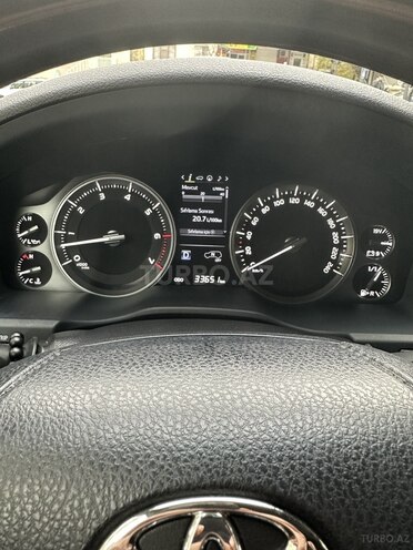 Toyota Land Cruiser 2018, 35,000 km - 4.6 l - Bakı