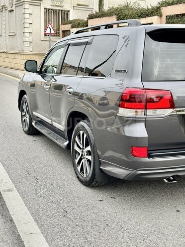 Toyota Land Cruiser 2018, 35,000 km - 4.6 l - Bakı