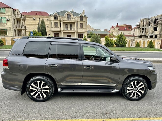 Toyota Land Cruiser 2018, 35,000 km - 4.6 l - Bakı
