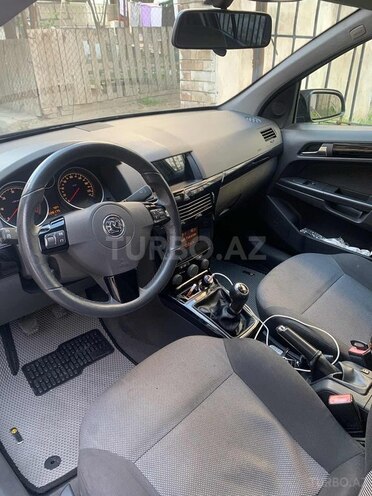 Opel Astra 2009, 228,000 km - 1.3 l - Bakı