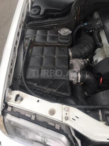 Mercedes C 230 1999, 193,700 km - 2.3 л - Qax