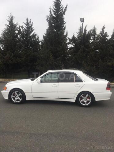 Mercedes C 230 1999, 193,700 km - 2.3 л - Qax