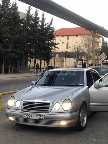 Mercedes E 240 1998, 346,000 km - 2.4 l - Bakı