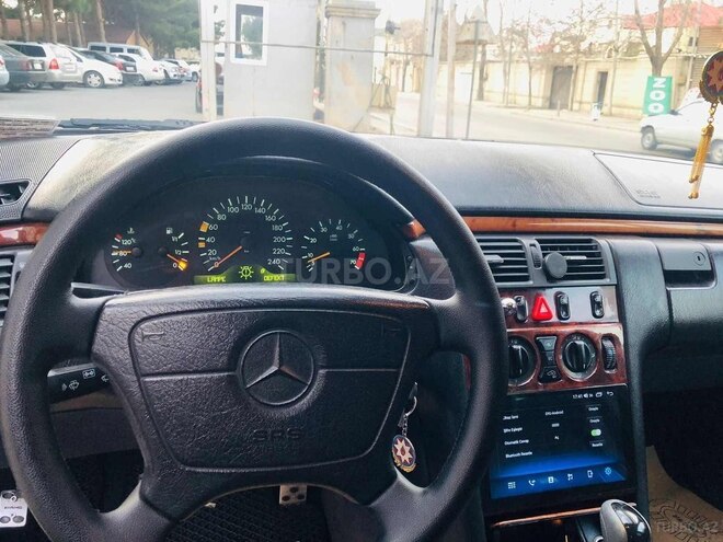 Mercedes E 240 1998, 346,000 km - 2.4 l - Bakı