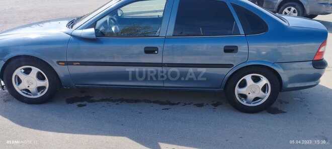 Opel Vectra 1998, 150,000 km - 1.6 л - Bakı