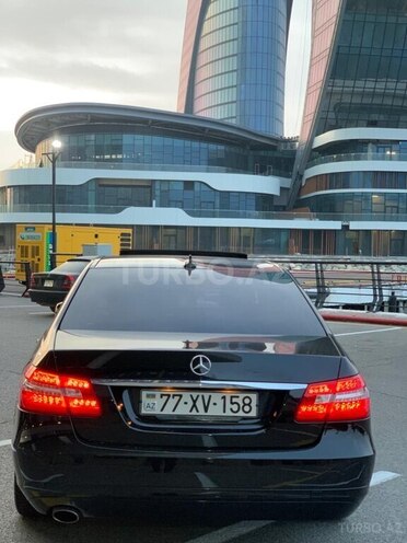 Mercedes E 200 2011, 239,000 km - 1.8 л - Bakı