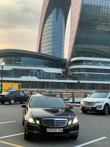 Mercedes E 200 2011, 239,000 km - 1.8 л - Bakı
