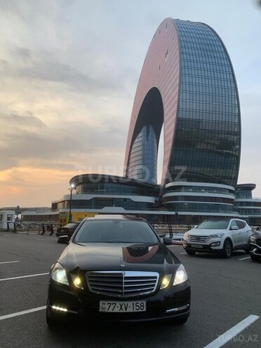Mercedes E 200 2011, 239,000 km - 1.8 л - Bakı