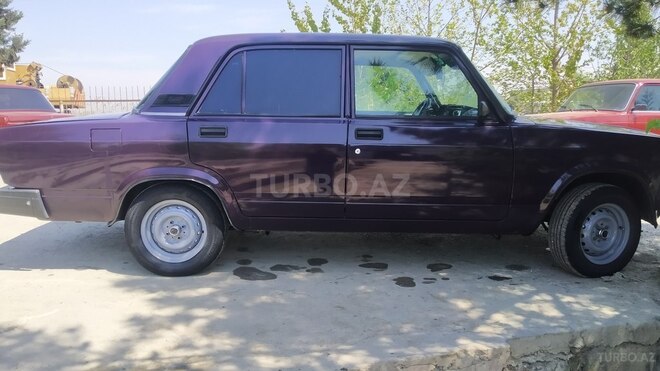 LADA (VAZ) 2107 2004, 214,000 km - 1.6 l - Salyan