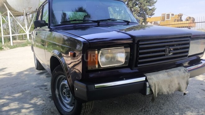 LADA (VAZ) 2107 2004, 214,000 km - 1.6 l - Salyan