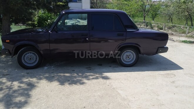 LADA (VAZ) 2107 2004, 214,000 km - 1.6 l - Salyan