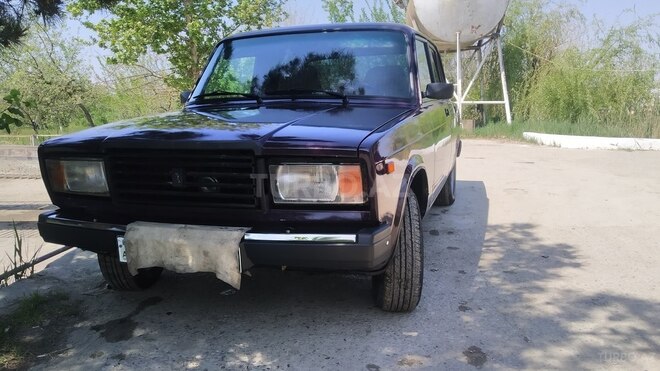 LADA (VAZ) 2107 2004, 214,000 km - 1.6 l - Salyan