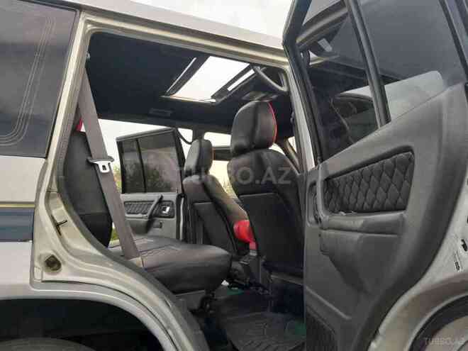 Mitsubishi Pajero 1995, 310,000 km - 2.8 l - Sumqayıt