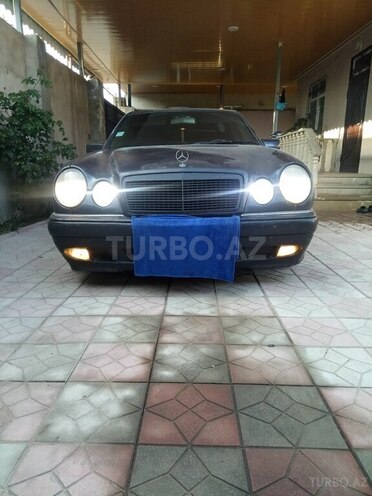 Mercedes E 240 1998, 123,000 km - 2.4 l - Sumqayıt
