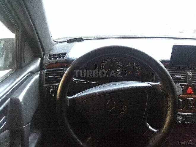 Mercedes E 240 1998, 123,000 km - 2.4 l - Sumqayıt