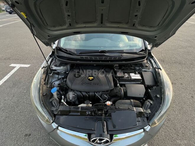 Hyundai Elantra 2015, 186,684 km - 1.8 л - Bakı